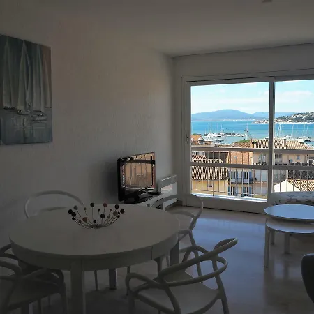Les Pins Dores